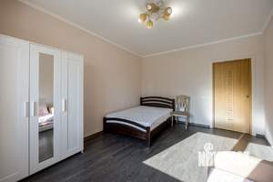 3-к квартира, на длительный срок, 130м2, 3/22 этаж