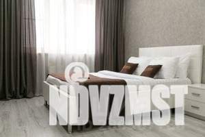 1-к квартира, посуточно, 42м2, 11/25 этаж