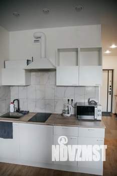 Студия квартира, посуточно, 30м2, 1/15 этаж