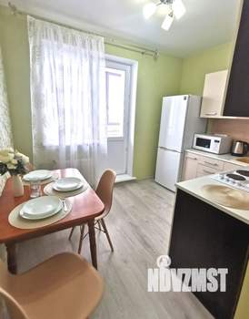 1-к квартира, посуточно, 40м2, 13/18 этаж