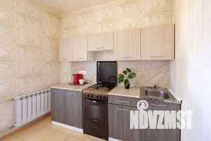 1-к квартира, посуточно, 40м2, 9/17 этаж