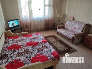 1-к квартира, посуточно, 40м2, 8/14 этаж