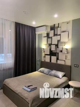 Студия квартира, посуточно, 25м2, 1/18 этаж