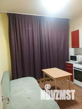 1-к квартира, посуточно, 42м2, 15/18 этаж