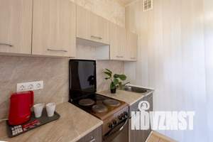 1-к квартира, посуточно, 40м2, 9/17 этаж