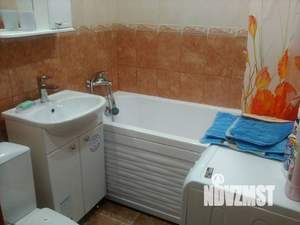 2-к квартира, вторичка, 42м2, 1/5 этаж