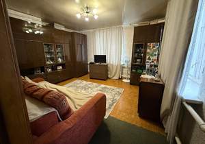 3-к квартира, вторичка, 51м2, 1/1 этаж