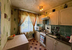 4-к квартира, вторичка, 63м2, 3/5 этаж