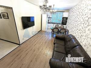 3-к квартира, вторичка, 82м2, 1/6 этаж