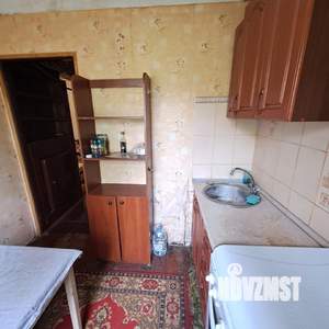 2-к квартира, вторичка, 45м2, 1/4 этаж