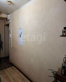 2-к квартира, вторичка, 44м2, 1/4 этаж