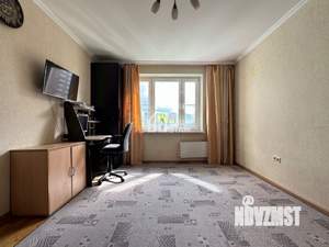 2-к квартира, вторичка, 61м2, 9/17 этаж