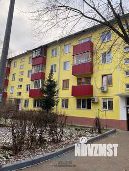 2-к квартира, вторичка, 43м2, 1/4 этаж