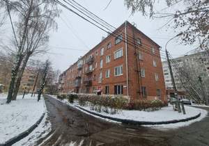 3-к квартира, вторичка, 57м2, 1/4 этаж