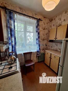 3-к квартира, вторичка, 57м2, 1/4 этаж