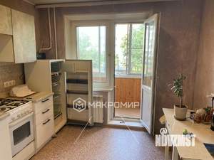 2-к квартира, вторичка, 54м2, 1/5 этаж