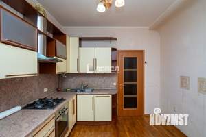 4-к квартира, вторичка, 98м2, 4/4 этаж