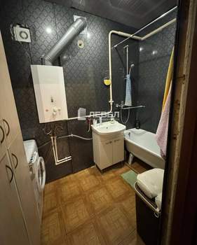 2-к квартира, вторичка, 64м2, 2/4 этаж
