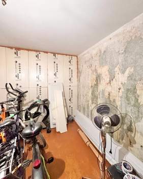 4-к квартира, вторичка, 60м2, 1/5 этаж