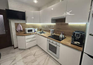 3-к квартира, вторичка, 81м2, 1/15 этаж