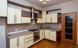 4-к квартира, вторичка, 98м2, 4/4 этаж