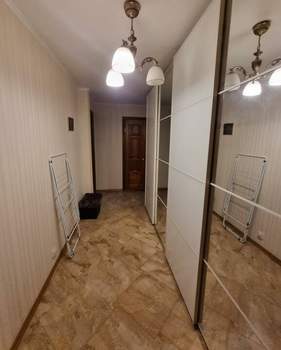 2-к квартира, вторичка, 56м2, 1/9 этаж