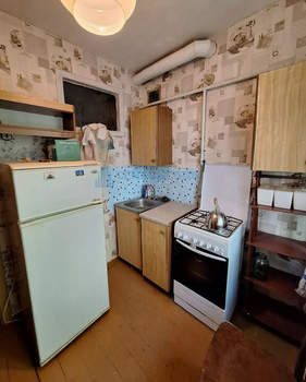 3-к квартира, вторичка, 57м2, 1/4 этаж