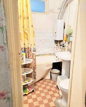 3-к квартира, вторичка, 55м2, 1/4 этаж