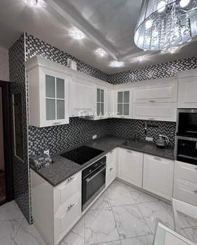 3-к квартира, вторичка, 77м2, 9/17 этаж