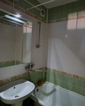 2-к квартира, вторичка, 30м2, 1/4 этаж