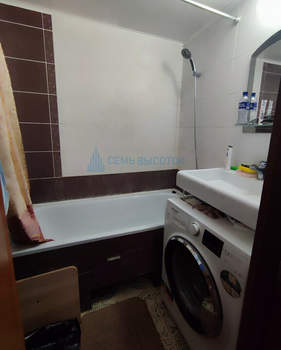 2-к квартира, вторичка, 50м2, 8/9 этаж