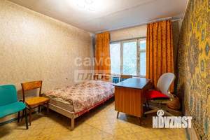 4-к квартира, вторичка, 58м2, 1/5 этаж