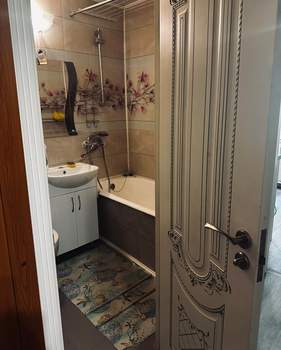 3-к квартира, вторичка, 56м2, 1/5 этаж
