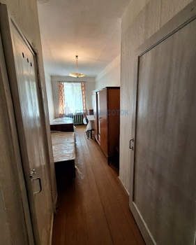 3-к квартира, вторичка, 57м2, 1/4 этаж