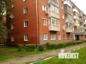 2-к квартира, вторичка, 42м2, 1/5 этаж