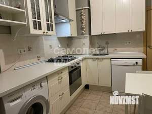 2-к квартира, вторичка, 53м2, 1/9 этаж
