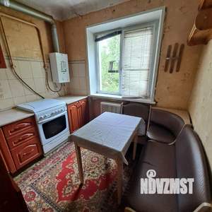 2-к квартира, вторичка, 45м2, 1/4 этаж