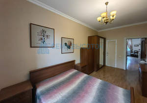3-к квартира, вторичка, 78м2, 3/5 этаж