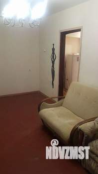 2-к квартира, вторичка, 43м2, 1/4 этаж