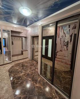 3-к квартира, вторичка, 77м2, 9/17 этаж