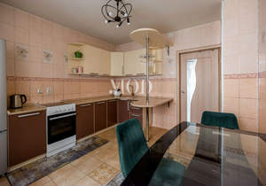 2-к квартира, вторичка, 70м2, 2/17 этаж