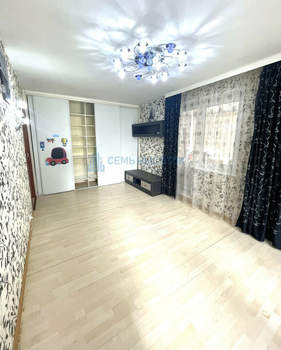 2-к квартира, вторичка, 50м2, 1/9 этаж
