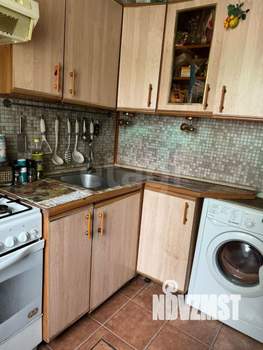 2-к квартира, вторичка, 44м2, 1/4 этаж