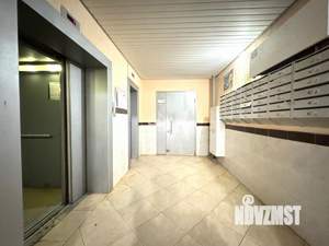 2-к квартира, вторичка, 61м2, 9/17 этаж