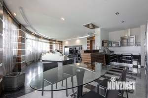4-к квартира, вторичка, 230м2, 9/19 этаж