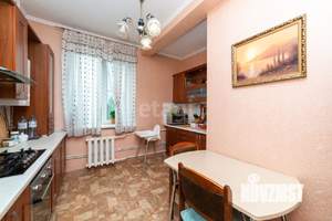 4-к квартира, вторичка, 102м2, 2/4 этаж