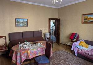 3-к квартира, вторичка, 73м2, 1/4 этаж