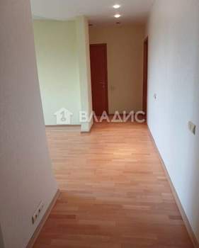 3-к квартира, вторичка, 63м2, 5/10 этаж
