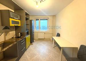 3-к квартира, вторичка, 76м2, 14/14 этаж