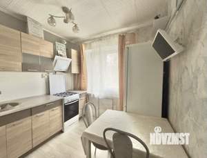 2-к квартира, вторичка, 42м2, 3/3 этаж